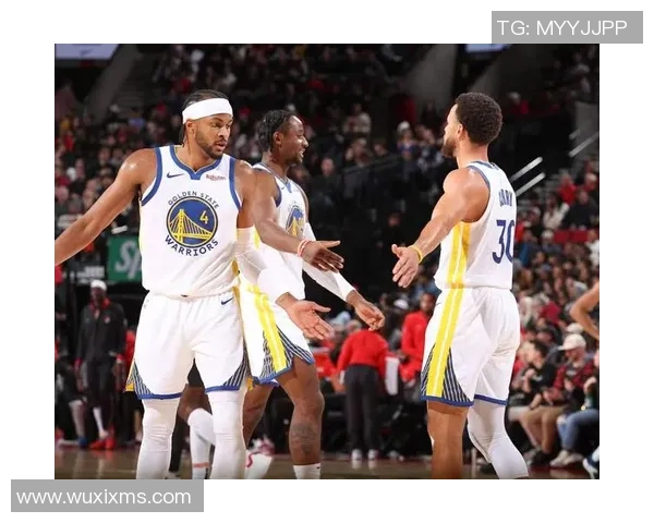 勇士与鹈鹕第三场精彩对决全场录像回顾与精彩瞬间分析